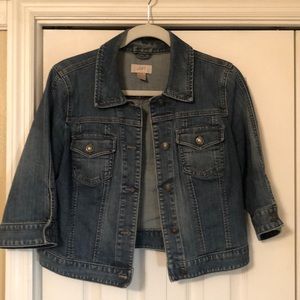 Used denim jacket from Loft. 3/4 length sleeves and cropped